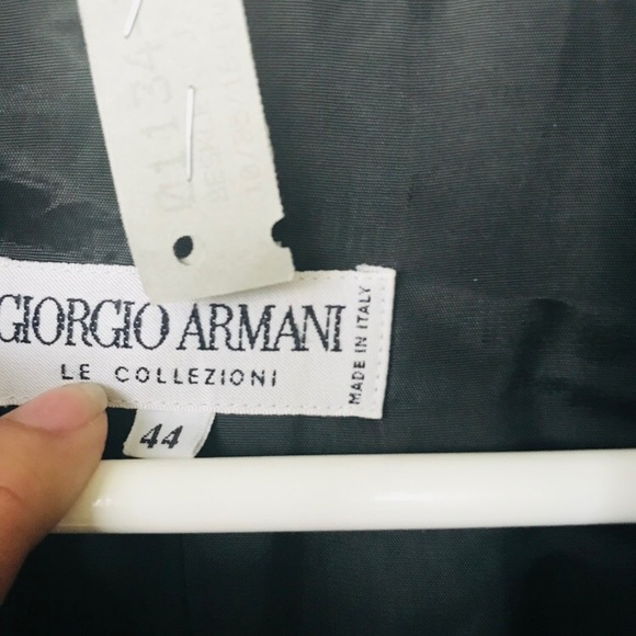 Giorgio Armani Navy Blue Suit Size 44 - Picture 6 of 8